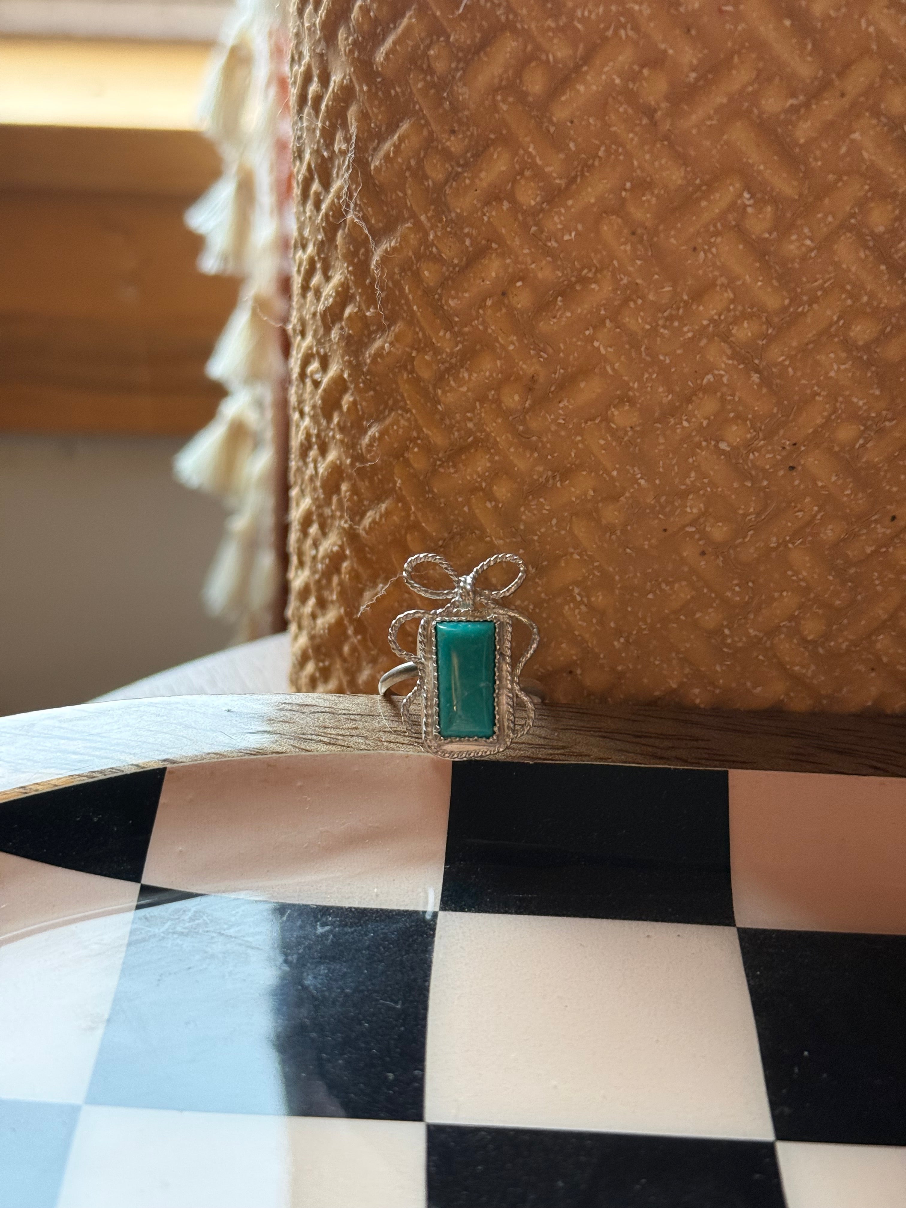 Kingman bow adjustable ring