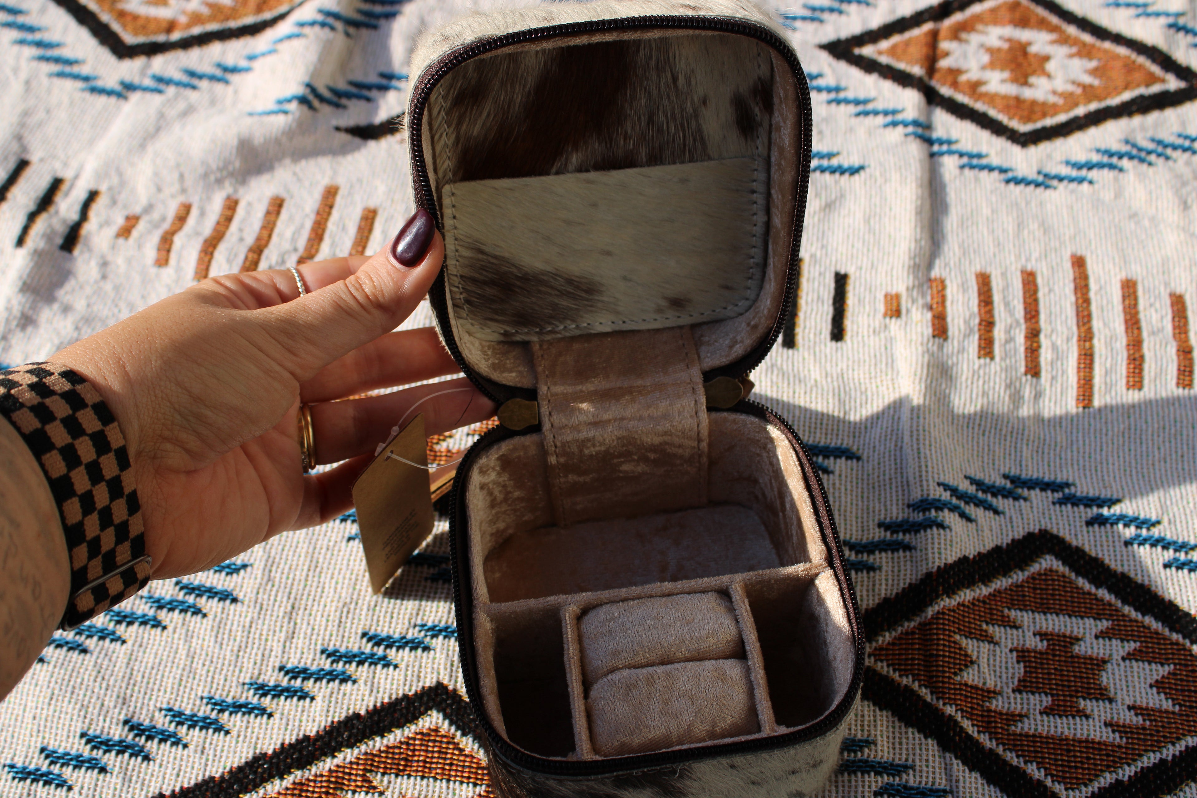 Tooled leather jackpot cowhide jewelry case