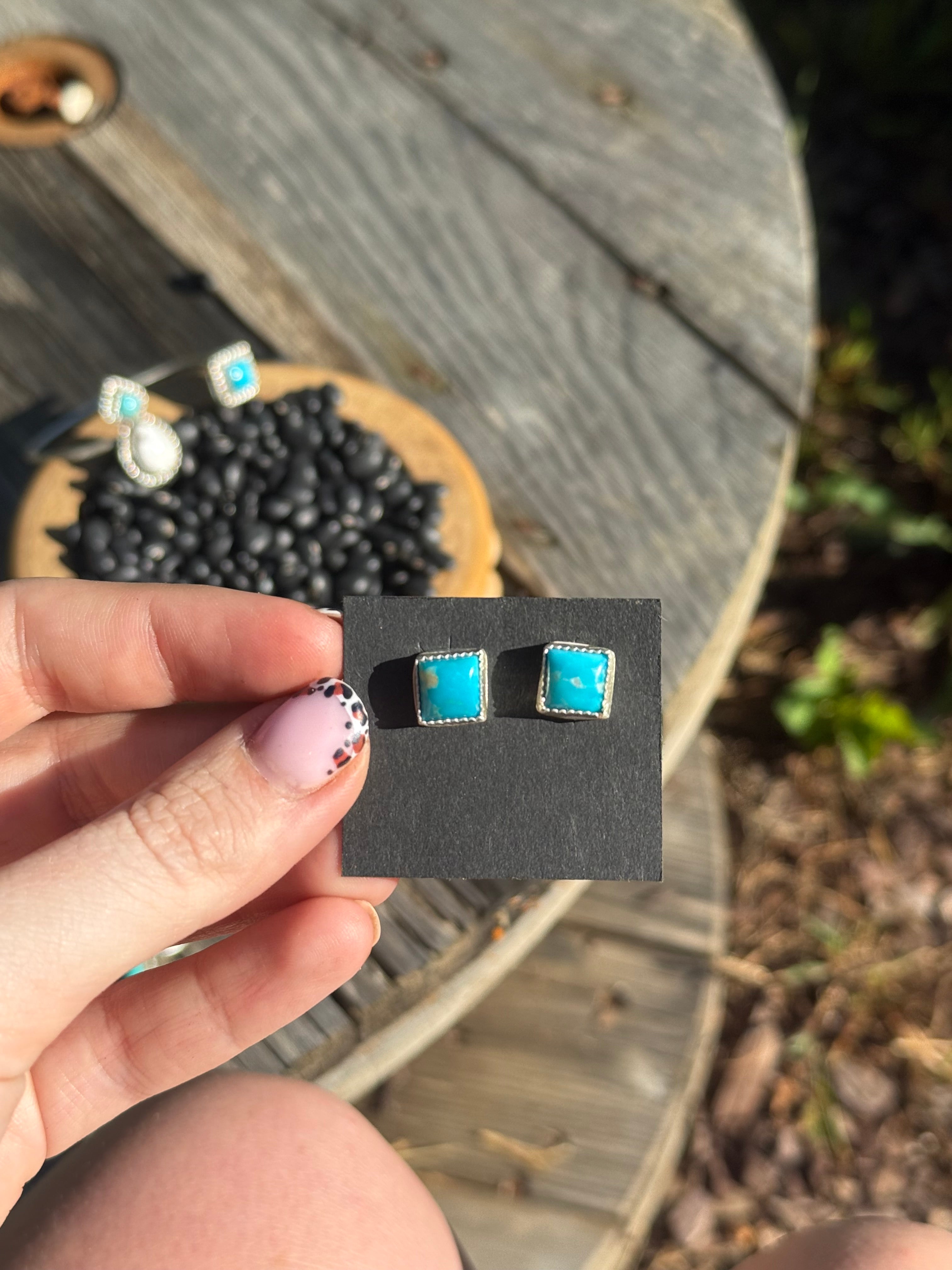 Kingman square stud earrings